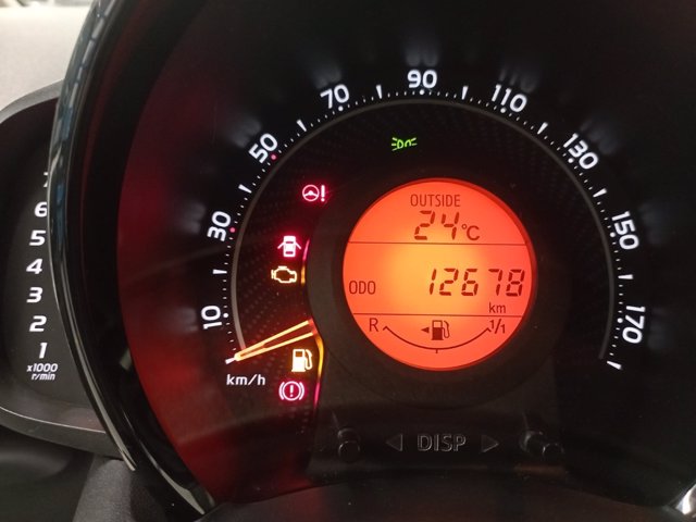 TOYOTA Aygo Connect 1.0 VVT-i 72 CV 5 porte x-play