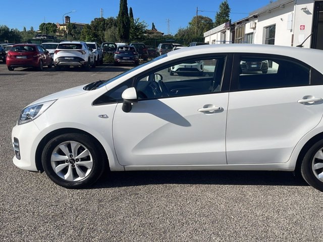 KIA Benzina Rio 2011 5p 1.2 cvvt Cool E6
