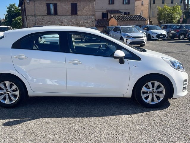 KIA Benzina Rio 2011 5p 1.2 cvvt Cool E6