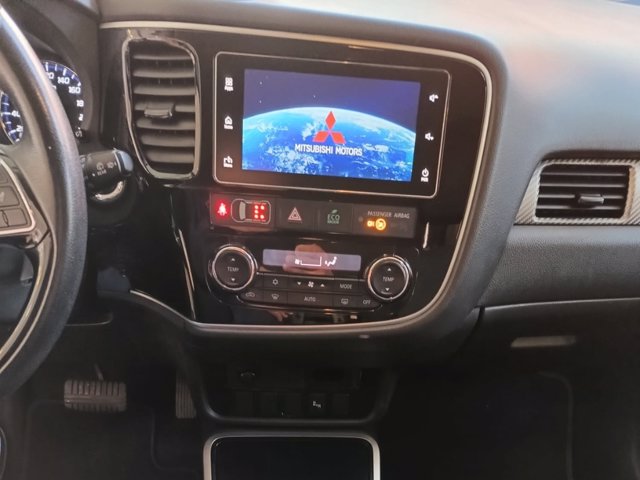MITSUBISHI Outlander 2.2 DI-D Instyle AWD Auto
