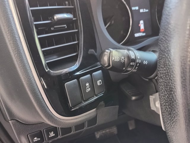 MITSUBISHI Outlander 2.2 DI-D Instyle AWD Auto