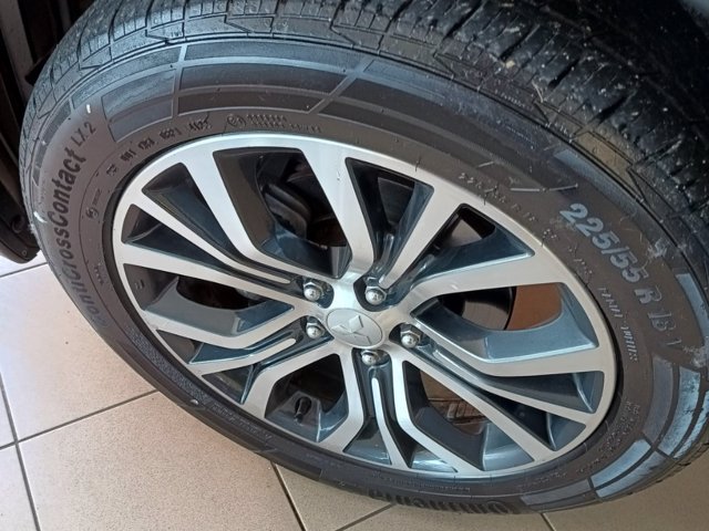 MITSUBISHI Outlander 2.2 DI-D Instyle AWD Auto