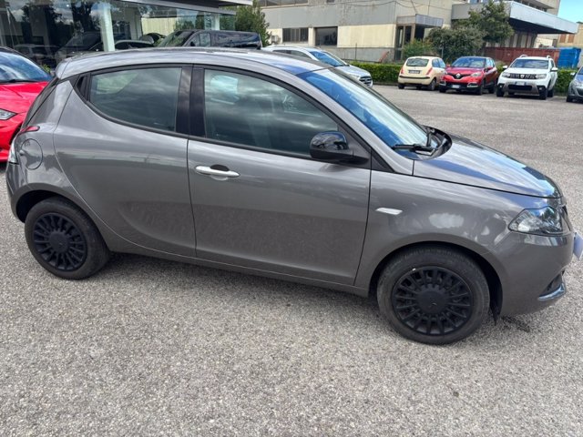 LANCIA Ypsilon 1.0 firefly hybrid gold s&s 70cv