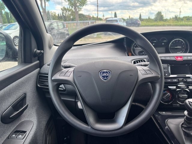 LANCIA Ypsilon 1.0 firefly hybrid gold s&s 70cv