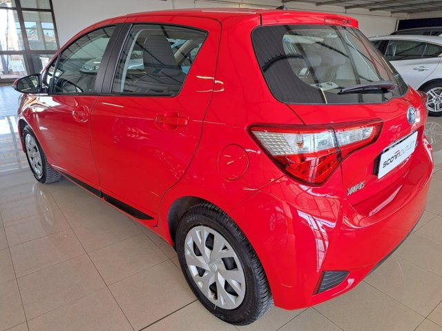 TOYOTA Yaris 1.5 Hybrid 5 porte Active