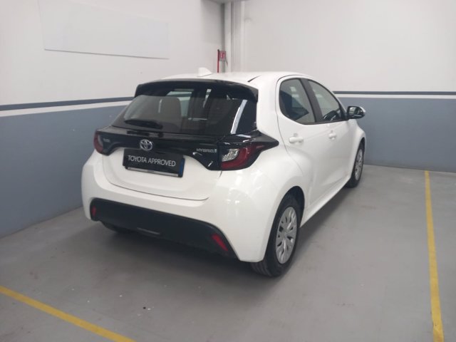 TOYOTA Yaris 1.5h active