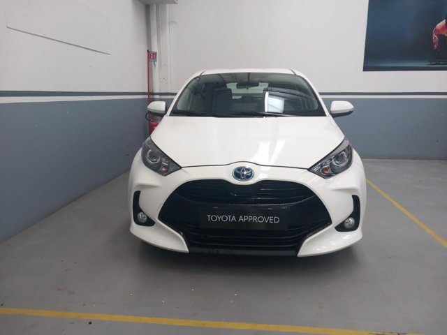 TOYOTA Yaris 1.5h active