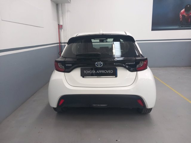 TOYOTA Yaris 1.5h active