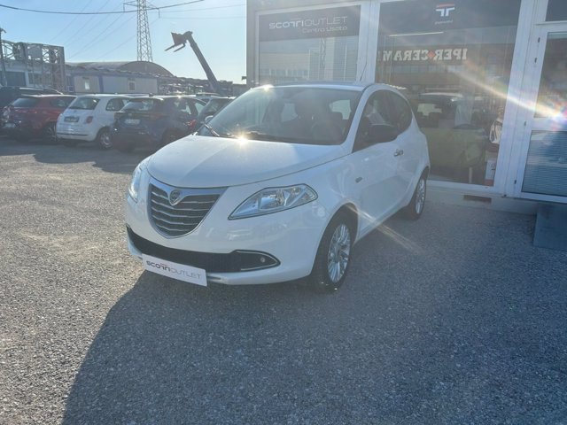 LANCIA Ypsilon 1.2 8v platinum 69cv e6