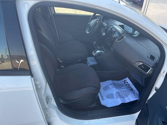 LANCIA Ypsilon 1.2 8v platinum 69cv e6