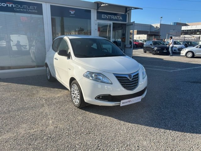 LANCIA Ypsilon 1.2 8v platinum 69cv e6