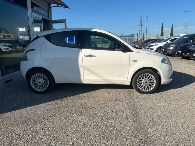 LANCIA Ypsilon 1.2 8v platinum 69cv e6