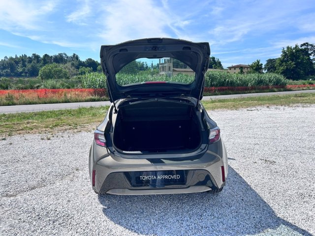 TOYOTA Corolla 1.8 Hybrid Active