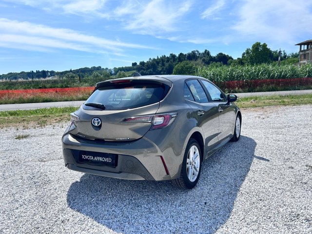 TOYOTA Corolla 1.8 Hybrid Active