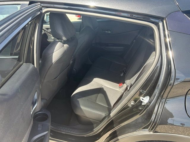 TOYOTA C-HR 1.8 Hybrid E-CVT Black Edition