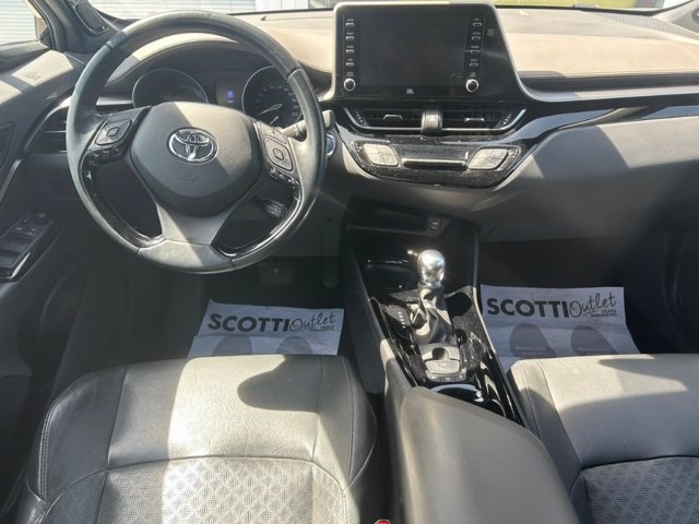 TOYOTA C-HR 1.8 Hybrid E-CVT Black Edition