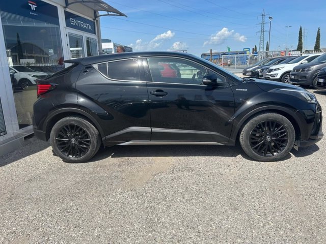 TOYOTA C-HR 1.8 Hybrid E-CVT Black Edition
