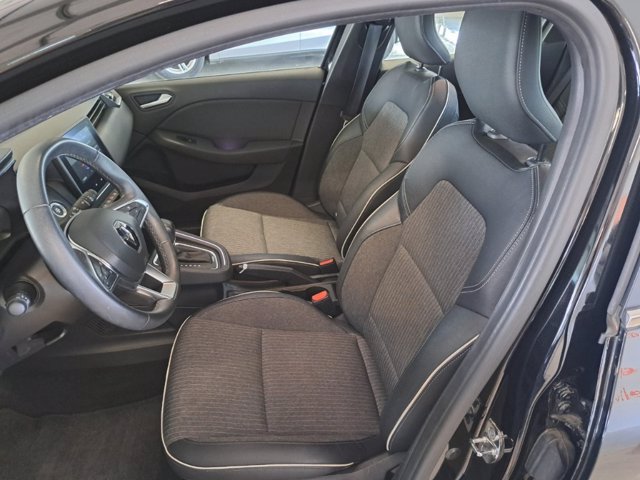 RENAULT Clio 1.6 e-tech hybrid business 140cv auto