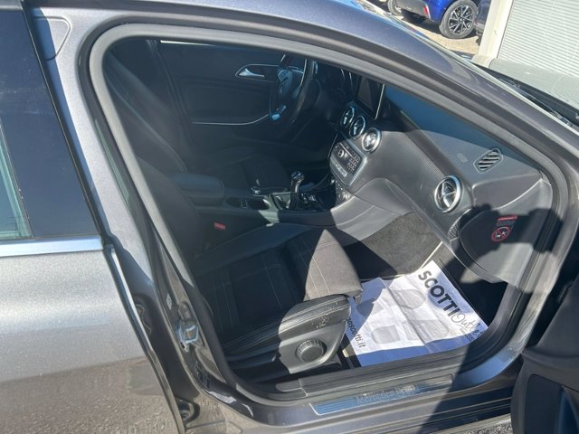 MERCEDES A 180 d Executive