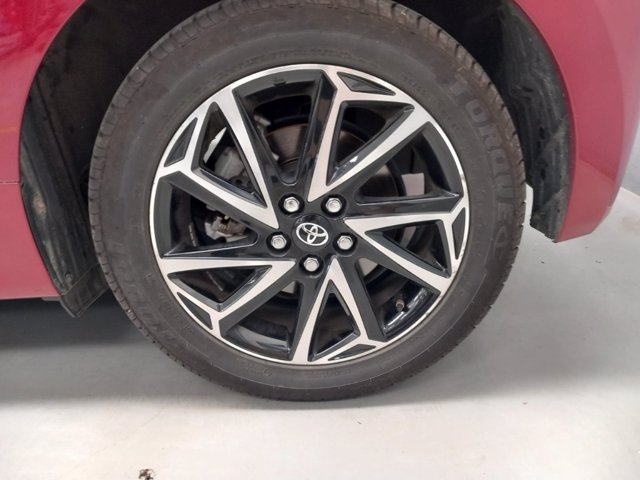 TOYOTA Yaris 1.5h trend
