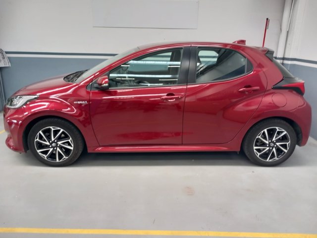 TOYOTA Yaris 1.5h trend