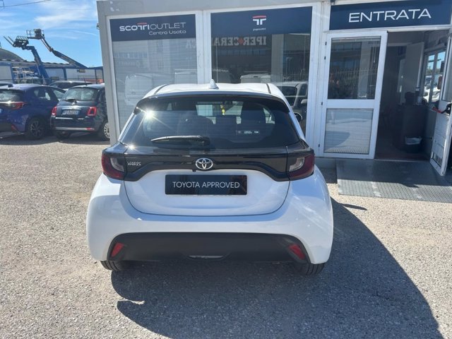 TOYOTA Yaris 1.0 active