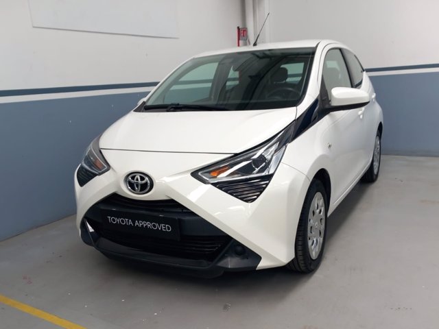 TOYOTA Aygo Connect 1.0 VVT-i 72 CV 5 porte x-play