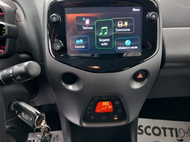 TOYOTA Aygo Connect 1.0 VVT-i 72 CV 5 porte x-play