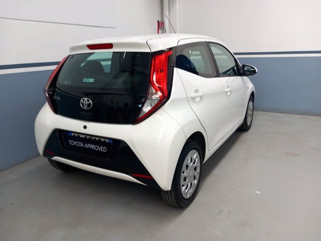 TOYOTA Aygo Connect 1.0 VVT-i 72 CV 5 porte x-play