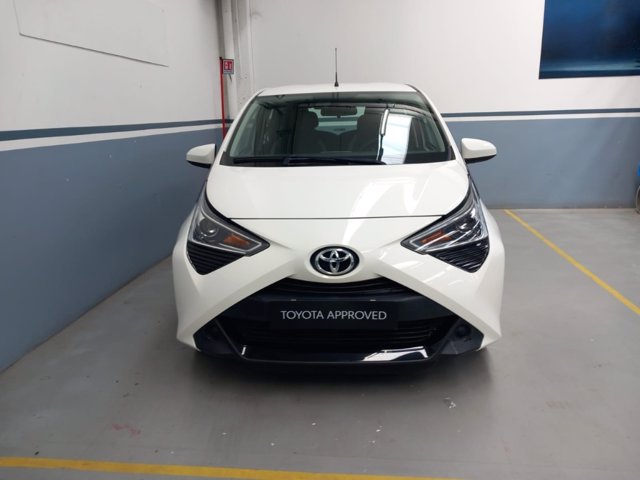 TOYOTA Aygo Connect 1.0 VVT-i 72 CV 5 porte x-play