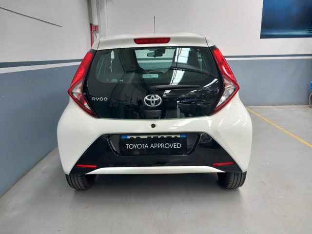 TOYOTA Aygo Connect 1.0 VVT-i 72 CV 5 porte x-play