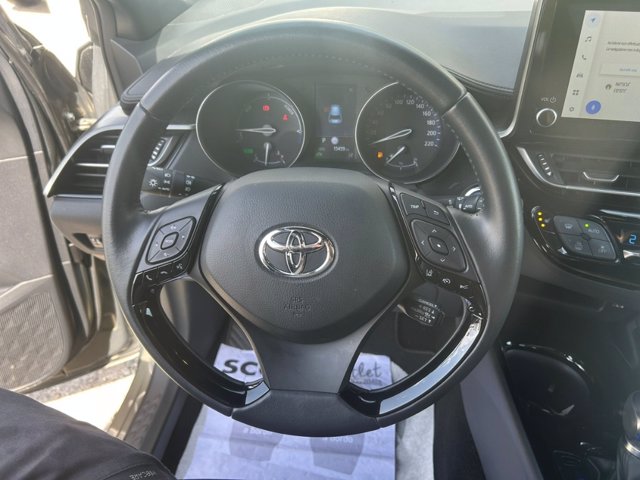 TOYOTA C-hr 1.8h trend e-cvt