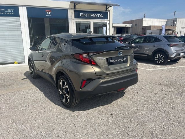 TOYOTA C-hr 1.8h trend e-cvt