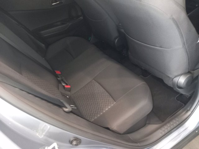 TOYOTA C-hr 2.0h trend e-cvt