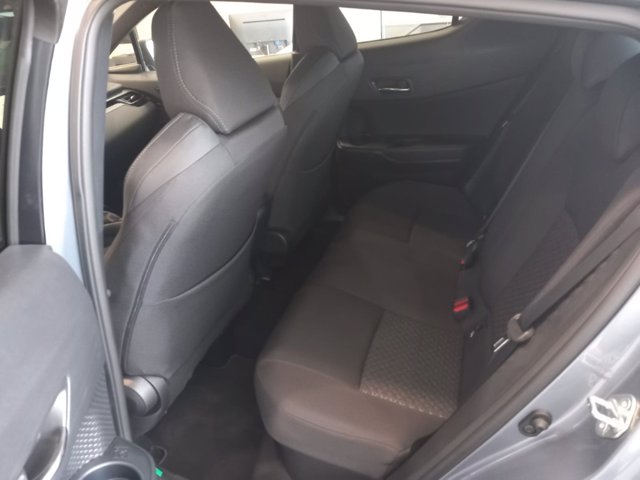 TOYOTA C-hr 2.0h trend e-cvt