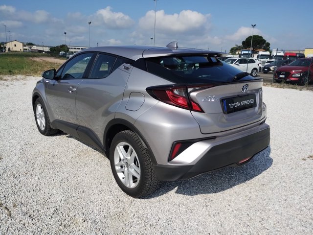 TOYOTA C-hr 1.8h business e-cvt