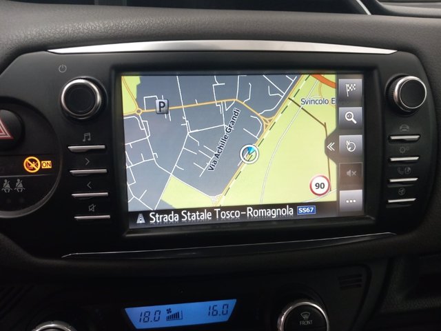 TOYOTA Yaris 1.5 Hybrid 5 porte Active