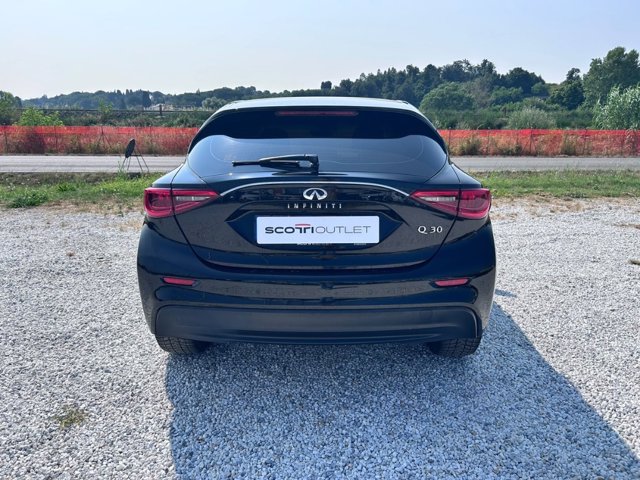 INFINITI Q30 1.5 D 109cv Premium