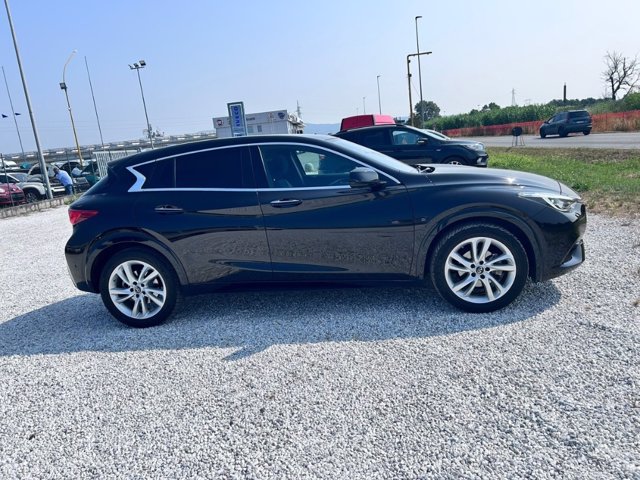 INFINITI Q30 1.5 D 109cv Premium