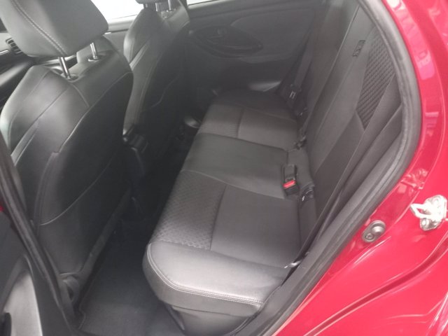 TOYOTA Yaris 1.5h style