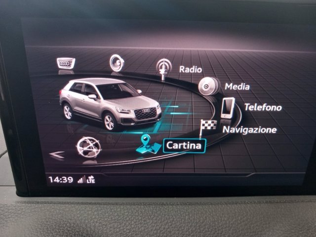 AUDI Q2 1.4 tfsi business