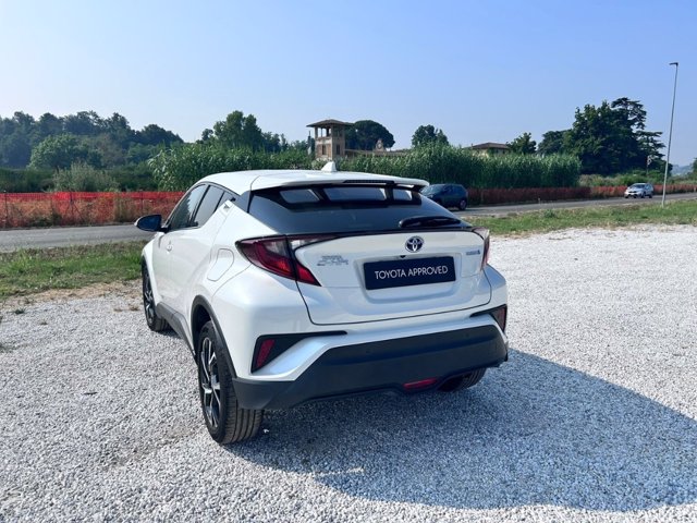 TOYOTA C-HR 1.8 Hybrid E-CVT Trend