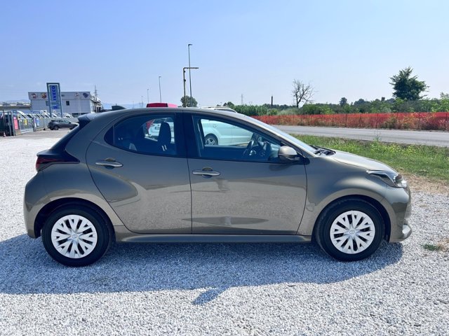 TOYOTA Yaris 1.0 5 porte Active
