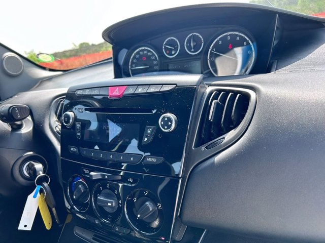 LANCIA Ypsilon 1.2 8v elefantino ecochic gpl 69cv my14