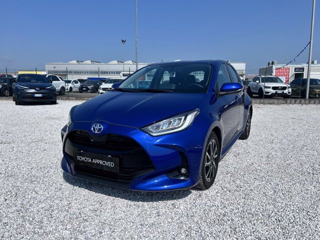 TOYOTA Yaris 1.0 trend