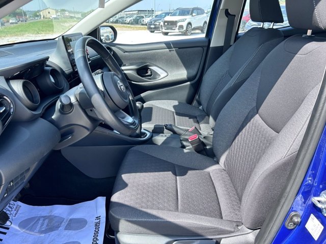 TOYOTA Yaris 1.0 trend