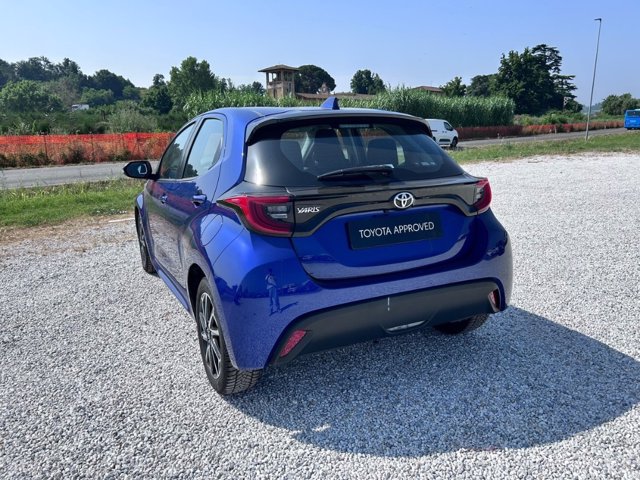 TOYOTA Yaris 1.0 trend