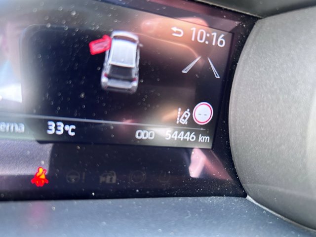 TOYOTA Yaris 1.0 trend