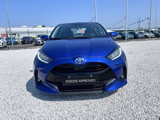 TOYOTA Yaris 1.0 trend
