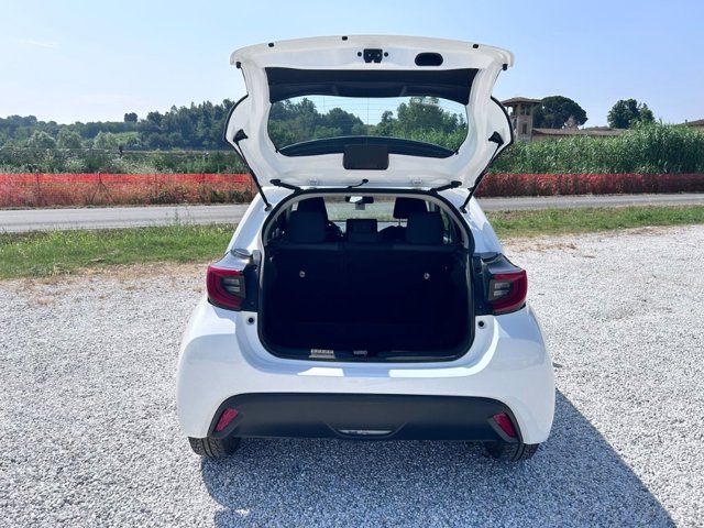 TOYOTA Yaris 1.5 Hybrid 5 porte Trend